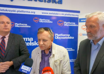 Kielce. Konferencja Platformy Obywatelskiej. Od lewej:  Paweł Zalewski, Zbigniew Marcinkowski, Lucjan Pietrzczyk / Michał Kita / Radio Kielce