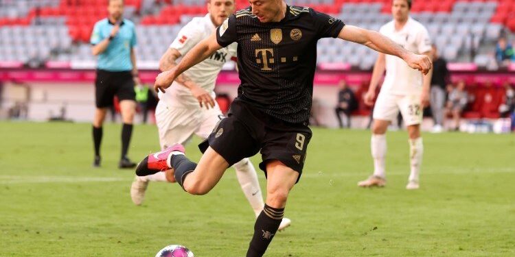 22.05.2021. Mecz Bayern Monachium - FC Augsburg. Na zdjęciu: Robert Lewandowski / PAP/EPA/Alexander Hassenstein / POOL