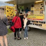 22.05.2021. Sandomierz. Food trucki przy nadwiślańskim bulwarze / Grażyna Szlęzak-Wójcik / Radio Kielce