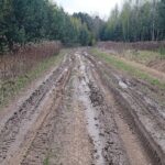 07.05.2021. Gmina Bałtów. Drogi rozjeżdżone przez auta terenowe, quady i motocrossy / Emilia Sitarska / Radio Kielce