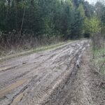 07.05.2021. Gmina Bałtów. Drogi rozjeżdżone przez auta terenowe, quady i motocrossy / Emilia Sitarska / Radio Kielce