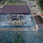 17.05.2021. Krasocin. Dogaszanie pożaru na terenie zakładu Zefir / Jarosław Kubalski / Radio Kielce