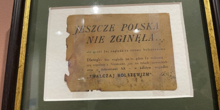 09.05.2021 Skarżysko-Kamienna. Wernisaż wystawy „Z ziemi włoskiej do Polski, czyli dzieje Mazurka Dąbrowskiego” / Anna Głąb / Radio Kielce