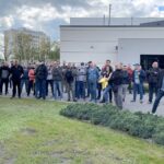 28.05.2021. Starachowice. Pikieta przed zakładami MAN / Anna Głąb / Radio Kielce