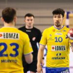 20.05.2021 Kielce. Mecz Łomża Vive Kielce – Azoty Puławy. Na zdjęciu (z prawej): Alex Dujszebajew  / Wiktor Taszłow / Radio Kielce