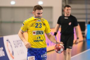 20.05.2021 Kielce. Mecz Łomża Vive Kielce – Azoty Puławy. Na zdjęciu: Arkadiusz Moryto / Wiktor Taszłow / Radio Kielce