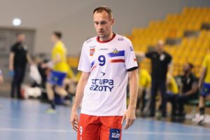 20.05.2021 Kielce. Mecz Łomża Vive Kielce – Azoty Puławy. Na zdjęciu: Paweł Podsiadło / Wiktor Taszłow / Radio Kielce