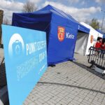 06.05.2021 Kielce. Punkt szczepień typu drive-thru przy Targach Kielce / Jarosław Kubalski / Radio Kielce