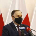 06.05.2021. Kielce. Podpisanie umów o przekazaniu pieniędzy z Rządowego Funduszu Rozwoju Dróg. Na zdjęciu: Marek Kwitek, poseł Prawa i Sprawiedliwości / Jarosław Kubalski / Radio Kielce