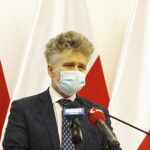 06.05.2021. Kielce. Podpisanie umów o przekazaniu pieniędzy z Rządowego Funduszu Rozwoju Dróg. Na zdjęciu: Krzysztof Słoń, senator PiS / Jarosław Kubalski / Radio Kielce