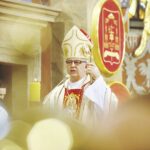 03.05.2021 Kielce. Katedra. Msza święta za Ojczyznę. Na zdjęciu: biskup Jan Piotrowski / Jarosław Kubalski / Radio Kielce