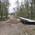 05.05.2021. Busko-Zdrój. Budowa kładki pieszo-rowerowej oraz przebudowa ulicy Rokosza / Marta Gajda / Radio Kielce