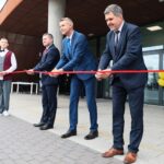 27.05.2021. Kielce. Otwarcie Punktu Promocji Miasta. Na zdjęciu (od lewej): Marcin Piętak - prezes Regionalnej Organizacji Turystycznej, Bogdan Wenta - prezydent Kielc, Jarosław Karyś - wiceprzewodniczący rady miasta / Wiktor Taszłow / Radio Kielce