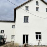 08.05.2021. Klimontów. Budynek po dawnej mleczarni, w którym będzie dom dziennego pobytu dla seniorów, klub seniora i filia GOK / Grażyna Szlęzak-Wójcik / Radio Kielce