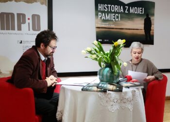 28.05.2021. Kielce. OMPIO.  Prezentacja książki "Historia z mojej pamięci". Na zdjęciu (w środku): Marcin Brykczyński - aktor, Agata Sobota aktorka z Teatru Lalki i Aktora Kubuś / Wiktor Taszłow / Radio Kielce