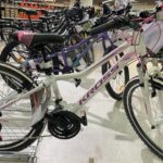 09.05.2021. Kielce. Prezenty na Pierwszą Komunię Świętą / Kamil Król / Radio Kielce