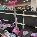 09.05.2021. Kielce. Prezenty na Pierwszą Komunię Świętą / Kamil Król / Radio Kielce