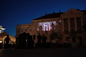 28.05.2021. Kielce. Mapping na kieleckim Rynku w 100. rocznicę wybuchu III powstania śląskiego / Wiktor Taszłow / Radio Kielce