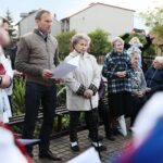 29.05.2021. Piekoszów. Nabożeństwo majowe. Na zdjęciu: Zbigniew Piątek - wójt Piekoszowa / Wiktor Taszłow / Radio Kielce