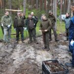 19.05.2021. Suków-Papiernia. Gospodarstwo Nasienno-Szkółkarskie. Akcji "Łączą nas drzewa" / Starostwo Powiatowe w Kielcach