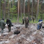 19.05.2021. Suków-Papiernia. Gospodarstwo Nasienno-Szkółkarskie. Akcji "Łączą nas drzewa" / Starostwo Powiatowe w Kielcach