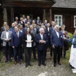 23.05.2021 Tokarnia. Park etnograficzny. V Świętokrzyski Festiwal Smaków. Konferencja z udziałem parlamentarzystów Prawa i Sprawiedliwości / Jarosław Kubalski / Radio Kielce