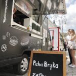 21.05.2021 Kielce. Food trucki na ulicy Sienkiewicza / Jarosław Kubalski / Radio Kielce