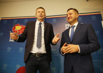 Prezydent Kielc Bogdan Wenta (z lewej) i Kamil Suchański (przewodniczący rady miasta Kielce) / Jarosław Kubalski / Radio Kielce