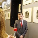 27.05.2021 Kielce. Muzeum Lat Szkolnych Stefana Żeromskiego - otwarcie nowej wystawy pt. "Poza ramami. Literackie inspiracje w grafice. Dante Alighieri Boska komedia". Na zdjęciu dyrektor Muzeum Narodowego w Kielcach Robert Kotowski / Jarosław Kubalski / Radio Kielce