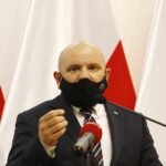 27.05.2021 Kielce. ŚUW. Podpisanie umów w ramach Rządowego Funduszu Rozwoju Dróg. Poseł Mariusz Gosek / Jarosław Kubalski / Radio Kielce