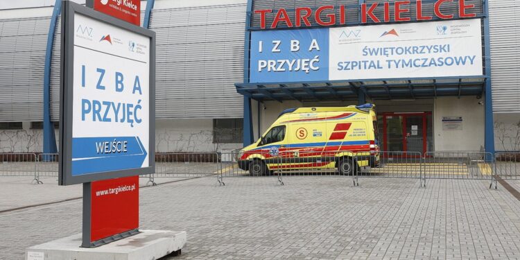 Kielce. Koronawirus. Szpital tymczasowy na Targach Kielce / Jarosław Kubalski / Radio Kielce