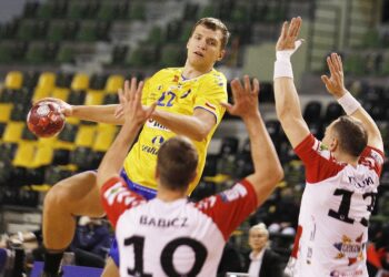 21.11.2020 Kielce. Mecz Łomża Vive Kielce - Chrobry Głogów. Vladislav Kulesh / Jarosław Kubalski / Radio Kielce