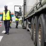 03.05.2021 Policja kontroluje pojazdy na drodze S7 / Jarosław Kubalski / Radio Kielce