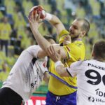 08.05.2021 Kielce Piłka ręczna. PGNiG Superliga. Mecz Łomża Vive Kielce - Piotrkowianin Piotrków Trybunalski. Na zdjęciu: Artsem Karalek / Jarosław Kubalski / Radio Kielce