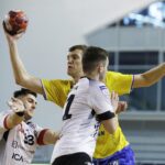 08.05.2021 Kielce Piłka ręczna. PGNiG Superliga. Mecz Łomża Vive Kielce - Piotrkowianin Piotrków Trybunalski. Na zdjęciu (z piłką): Władysław Kulesz / Jarosław Kubalski / Radio Kielce