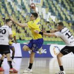 08.05.2021 Kielce Piłka ręczna. PGNiG Superliga. Mecz Łomża Vive Kielce - Piotrkowianin Piotrków Trybunalski. Na zdjęciu: Szymon Sićko / Jarosław Kubalski / Radio Kielce