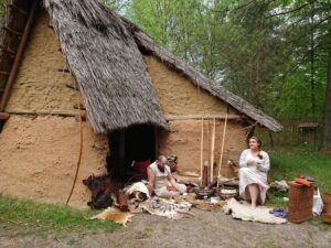 15.05.2021 Krzemionki. Osada neolityczna / Emilia Sitarska / Radio Kielce