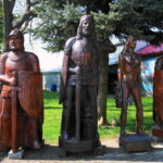 Leszczków. Posiadłość Zygmunta Niewiadomskiego - rzeźbiarza, malarza i pisarza / Emilia Sitarska / Radio Kielce