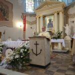 03.05.2021. Ostrowiec Świętokrzyski. Rocznica uchwalenia Konstytucji 3 Maja. Na zdjęciu ks. prałat Jan Sarwa - proboszcz parafii pw św. Michała w Ostrowcu Świętokrzyskim / Emilia Sitarska / Radio Kielce