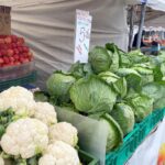 30.05.2021. Kielce. Plac targowy. Nowalijki / Michał Kita / Radio Kielce