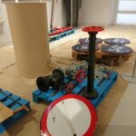 12.05.2021. Ostrowiec Św. Tworzenie drugiej sali wystawowej w Izbie Pamięci Cukrownictwa / Emilia Sitarska / Radio Kielce