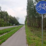 14.05.2021. Ostrowiec Św. Ścieżki rowerowe. Ulica Bałtowska w kierunku Bałtowa / Emilia Sitarska / Radio Kielce