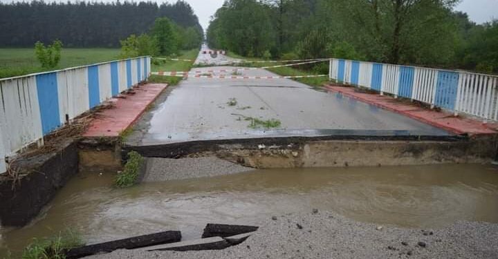 Most w Podborku / Powiatowy Zarząd Dróg w Staszowie/archiwum