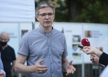 04.07.2020. Kielce. Adam Jarubas, europoseł PSL będzie w drugiej turze wyborów prezydenckich wspierał Rafała Trzaskowskiego, kandydata PO. Na zdjęciu Adam Jarubas - europoseł PSL / Wiktor Taszłow / Radio Kielce