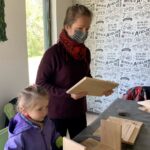 11.05.2021 Sandomierz. Park Robotów: warsztaty wykonywania budek lęgowych dla jerzyków / Michał Mendak / rzecznik burmistrza Sandomierza