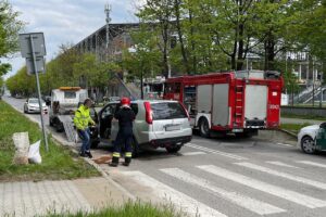 15.05.2021. Kielce. Zderzenie samochodów na skrzyżowaniu al. Legionów i ul. Barabasza / Wiktor Taszłow / Radio Kielce