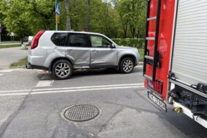 15.05.2021. Kielce. Zderzenie samochodów na skrzyżowaniu al. Legionów i ul. Barabasza / Wiktor Taszłow / Radio Kielce