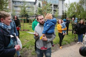 18.05.2021. Kielce. Park Kielczan. Na zdjęciu (z lewej): Agata Wojda - wiceprezydent Kielc / Wiktor Taszłow / Radio Kielce