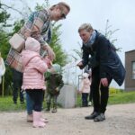 18.05.2021. Kielce. Park Kielczan. Na zdjęciu (z prawej): Agata Wojda - wiceprezydent Kielc / Wiktor Taszłow / Radio Kielce
