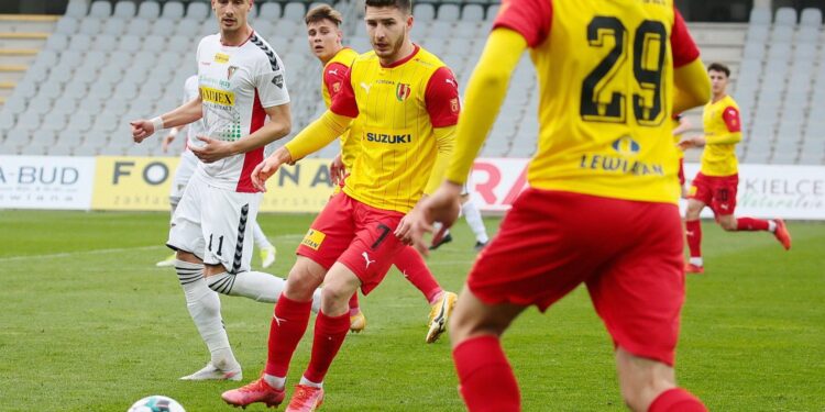 01.05.2021 Kielce. Fortuna 1. Liga. Mecz Korona Kielce - Zagłębie Sosnowiec / Wiktor Taszłow / Radio Kielce